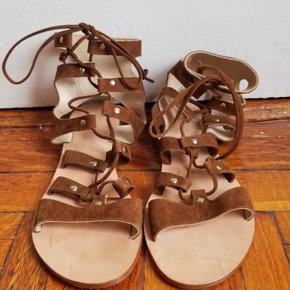 Beautiful Italian gladiator sandals brown suede